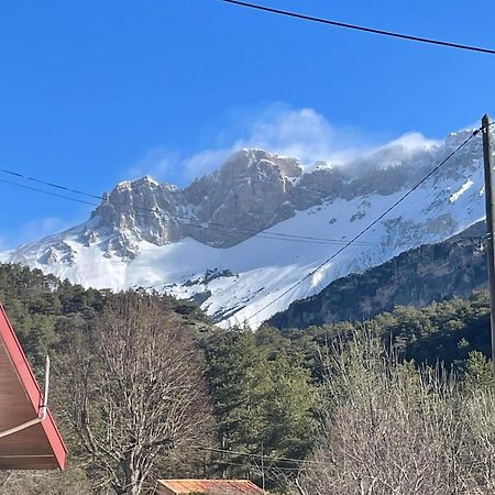 La Roulotte Chez Camille Hotell Veynes Exteriör bild