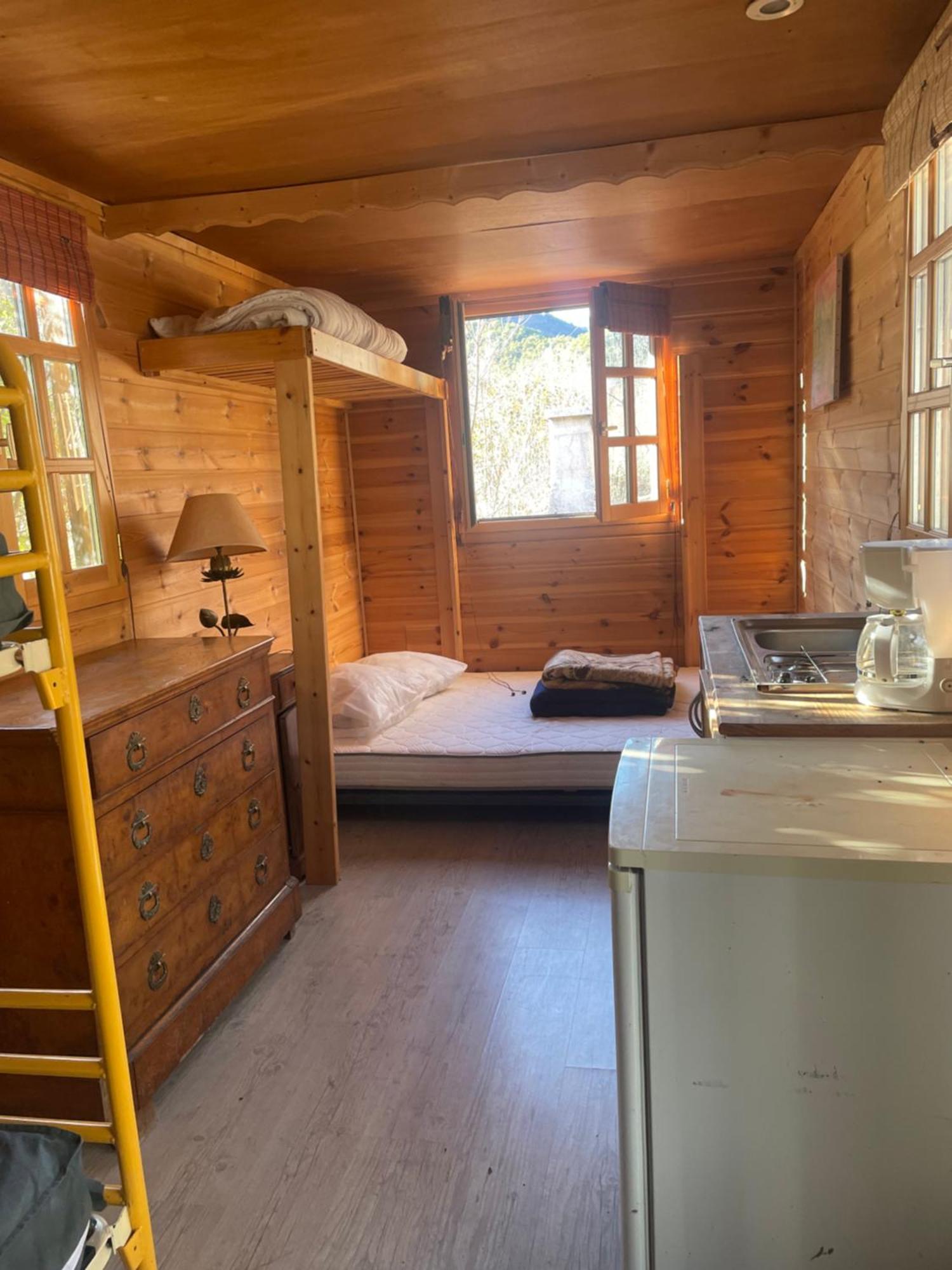 La Roulotte Chez Camille Hotell Veynes Exteriör bild